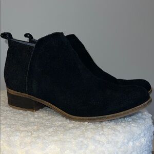 Toms Deia Suede Wool Zip Bootie Size 8 Pre-Owned